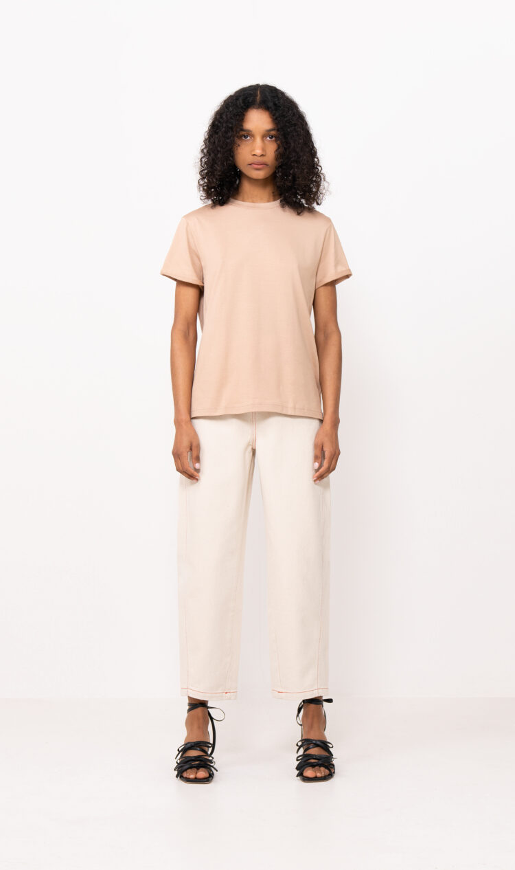 Beige essential t-shirt
