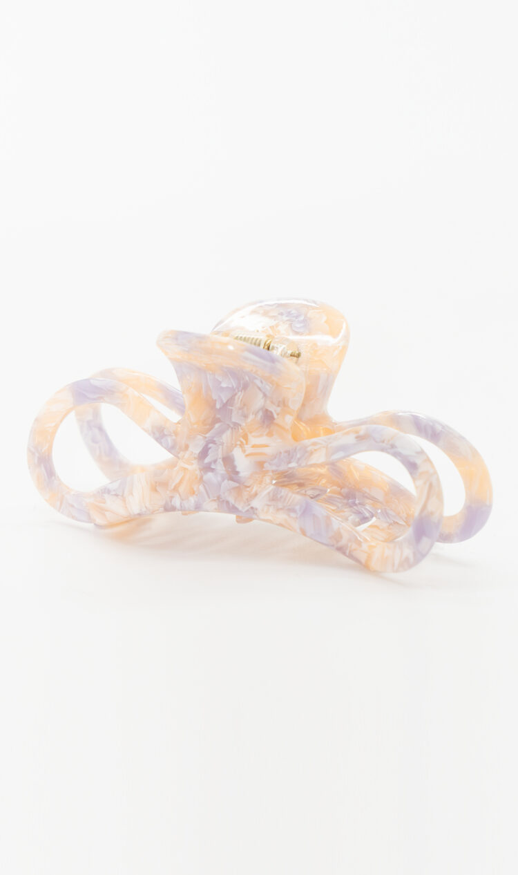 Bubblegum bow hair claw