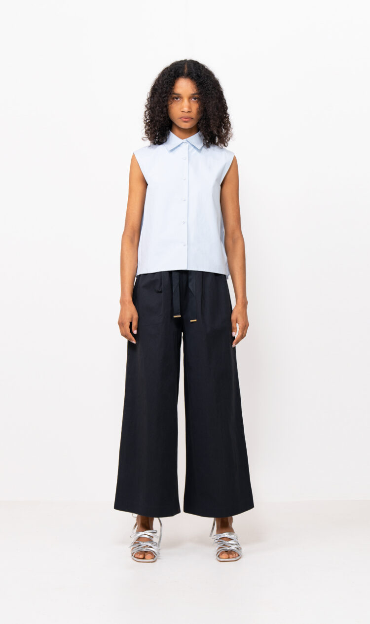 Sky sleeveless volume blouse