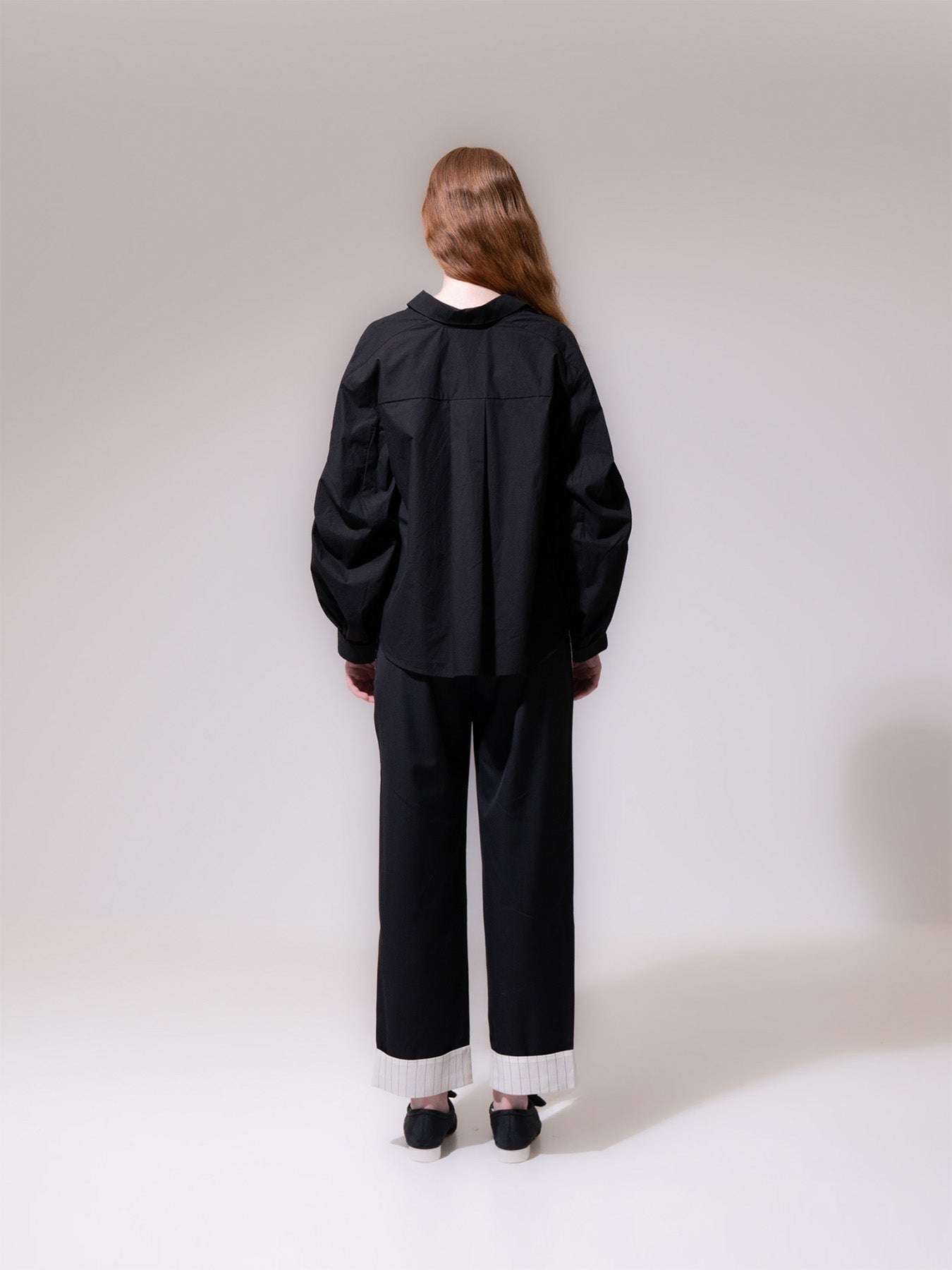 Black Pleated Sleeve Cropped Blouse