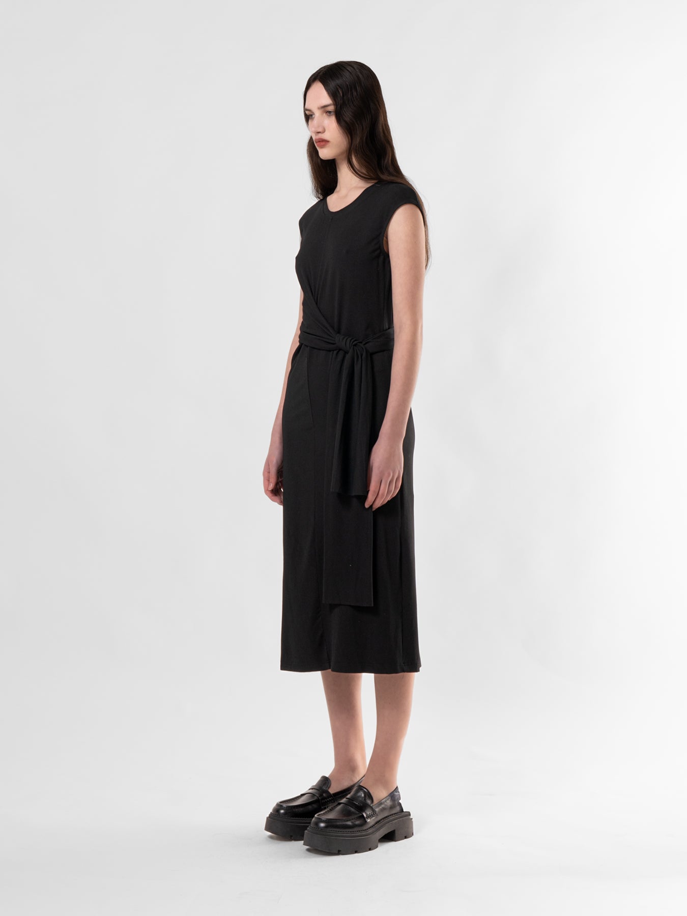 black side tie dress Short-Sleeve Side-Tie MEDIUM / DR3211 PORTUGAL black dress and pink She is wearing a Color:small blue dot