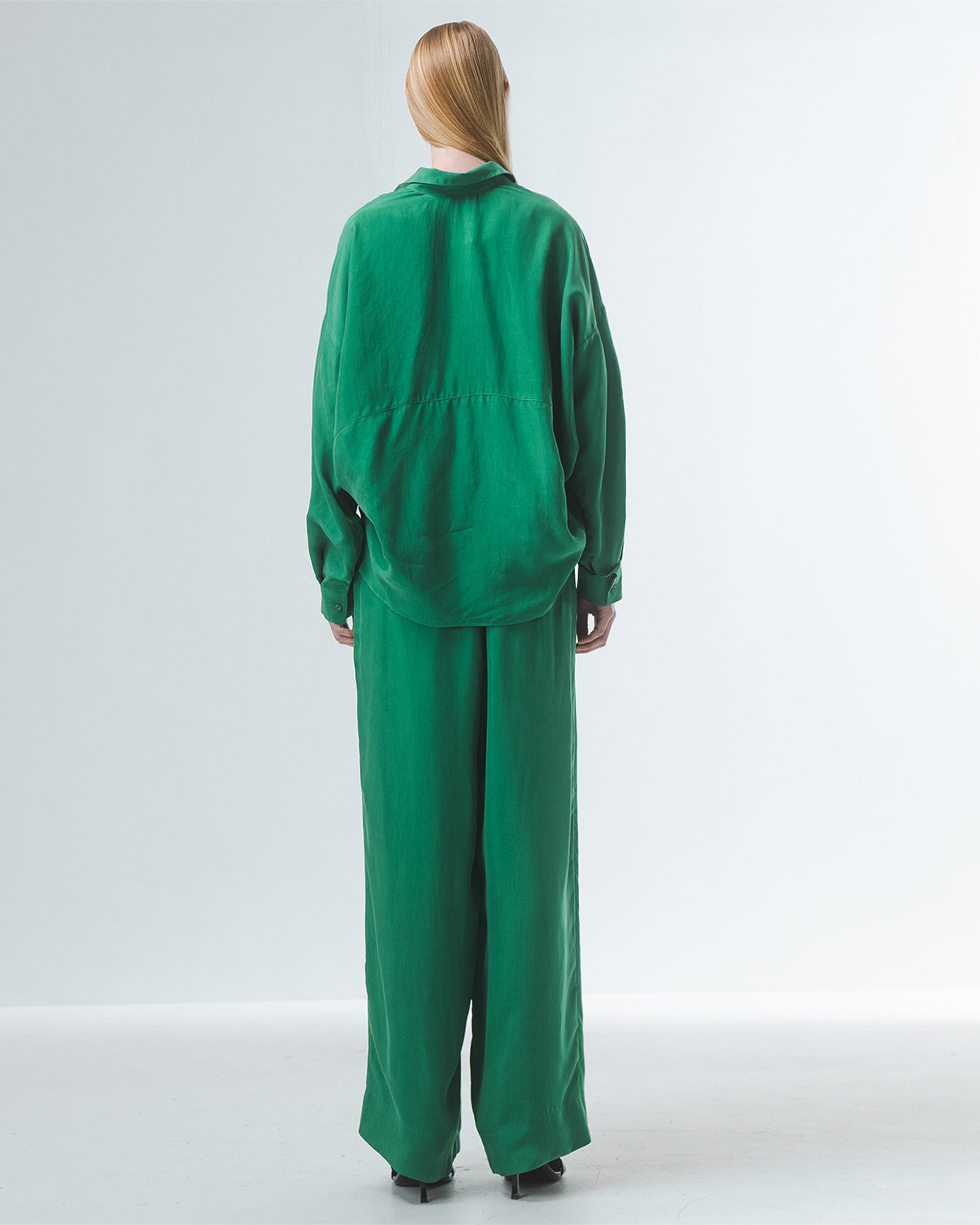 Green Curved Hem Blouse